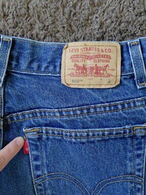 Vintage Levi's 550 Red Tab Medium Wash Classic Relaxed Tapered Fit